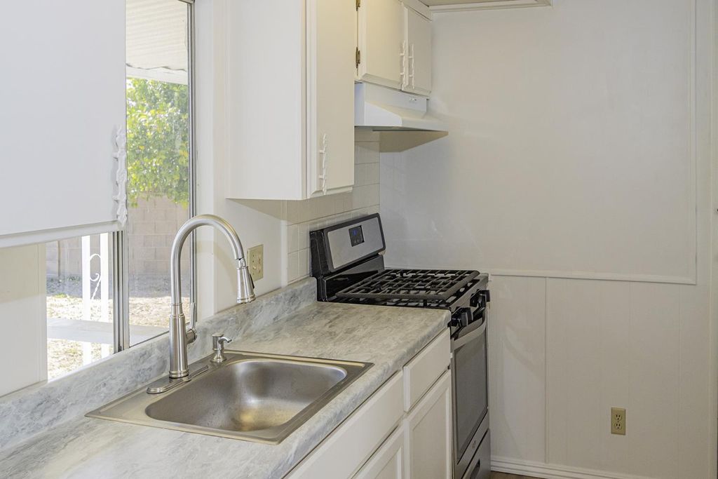 Image 6 of property listing at 371 Bethel Avenue # 129, Sanger, CA 93657