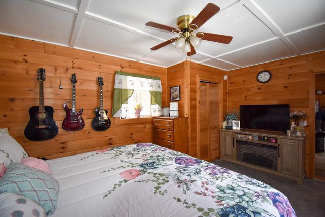 42 Oneida Lane, Jay, NY 12941