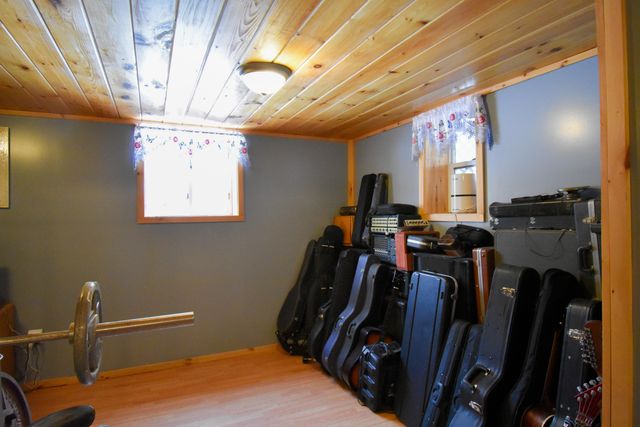 42 Oneida Lane, Jay, NY 12941