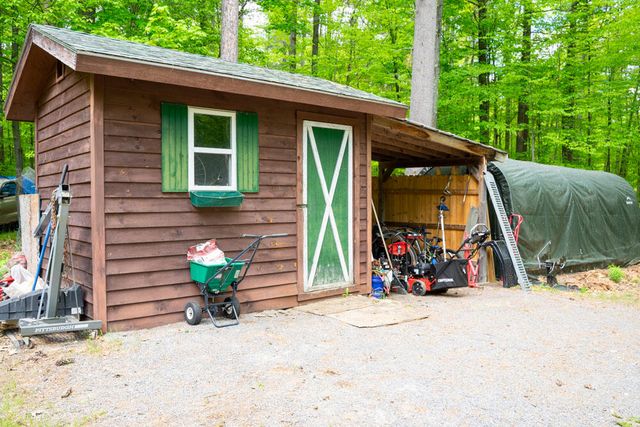 42 Oneida Lane, Jay, NY 12941