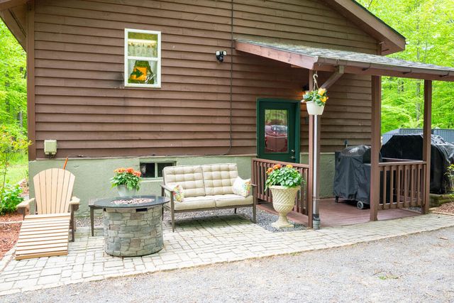 42 Oneida Lane, Jay, NY 12941