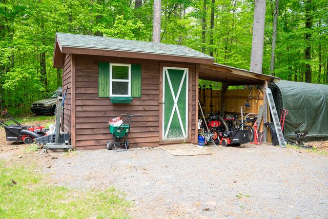 42 Oneida Lane, Jay, NY 12941