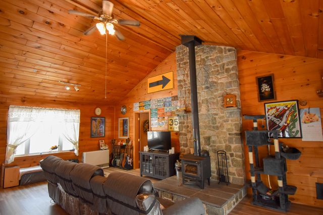 42 Oneida Lane, Jay, NY 12941