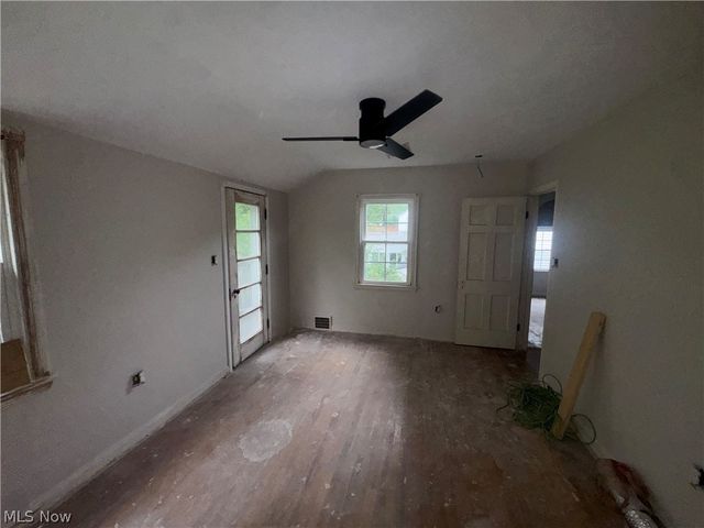 1289 Hereford Road, Cleveland Heights, OH 44118