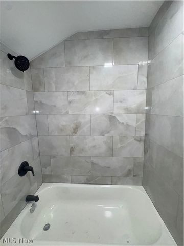 1289 Hereford Road, Cleveland Heights, OH 44118