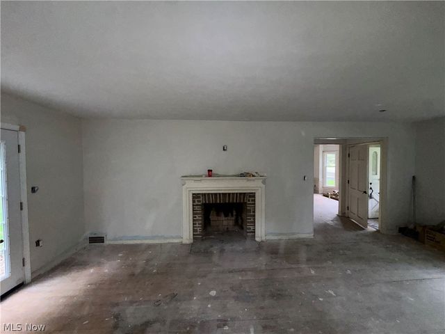 1289 Hereford Road, Cleveland Heights, OH 44118