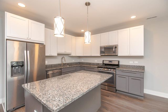 1202 Waukegan Road 306, Glenview, IL 60025