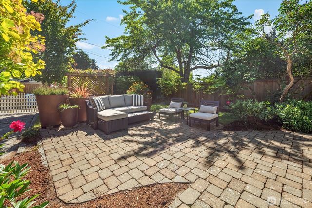 7506 23rd Avenue NW, Seattle, WA 98117