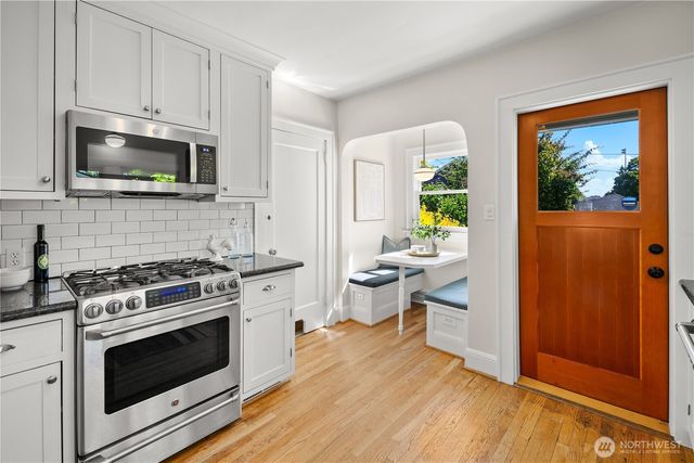 7506 23rd Avenue NW, Seattle, WA 98117