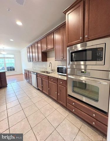 121 AUTUMN VIEW DR, Gaithersburg, MD 20878