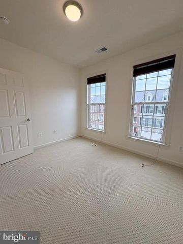 121 AUTUMN VIEW DR, Gaithersburg, MD 20878