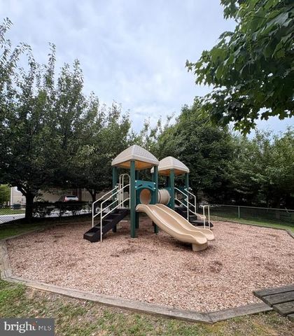 121 AUTUMN VIEW DR, Gaithersburg, MD 20878
