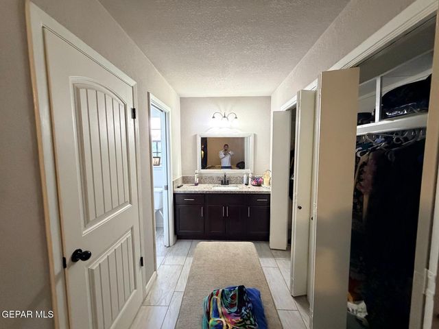 3709 ROSLYN Drive, Horizon City, TX 79928