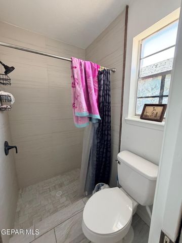 3709 ROSLYN Drive, Horizon City, TX 79928