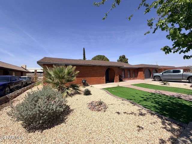 3709 ROSLYN Drive, Horizon City, TX 79928