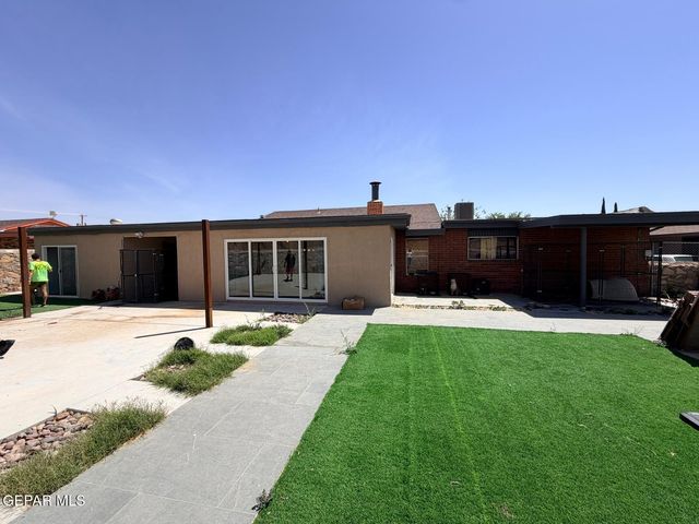 3709 ROSLYN Drive, Horizon City, TX 79928