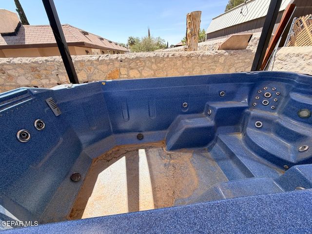 3709 ROSLYN Drive, Horizon City, TX 79928