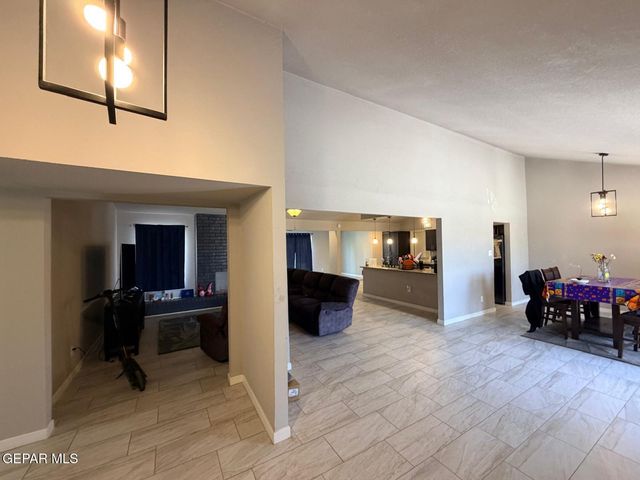 3709 ROSLYN Drive, Horizon City, TX 79928