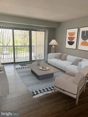 12730 VEIRS MILL RD #19-201, Rockville, MD 20853
