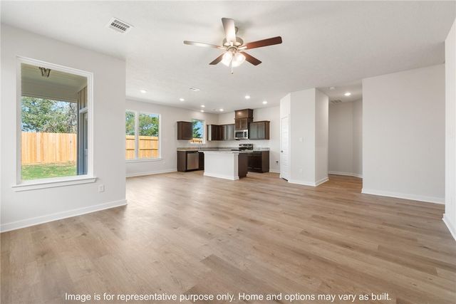 1924 McArthur Avenue, Bryan, TX 77803