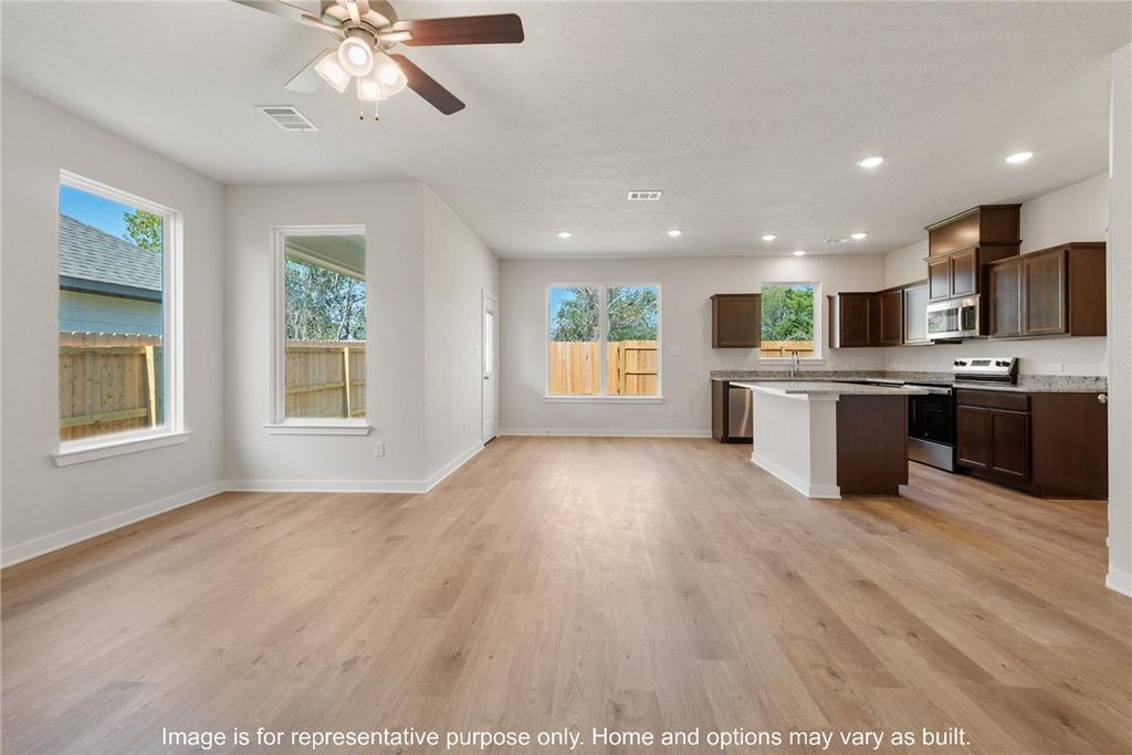 1924 McArthur Avenue, Bryan, TX 77803 — photo 5