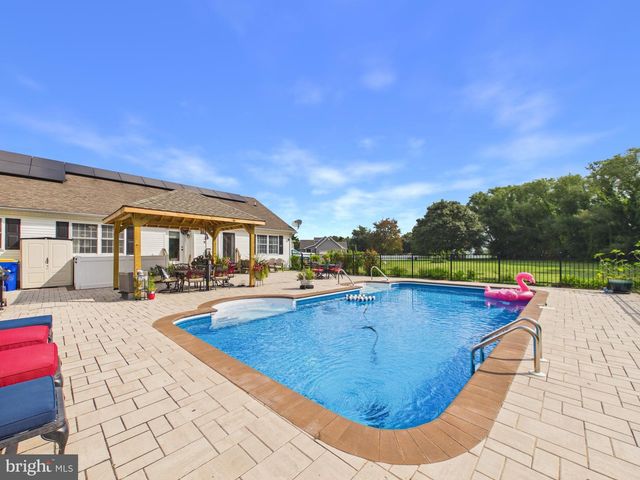 16733 WOODLAND CT, Bridgeville, DE 19933