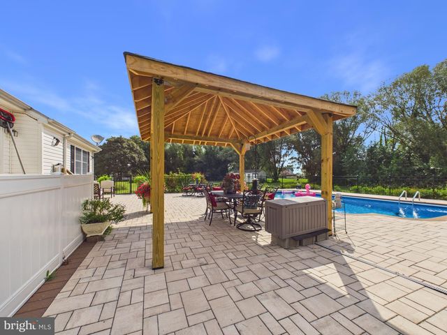 16733 WOODLAND CT, Bridgeville, DE 19933
