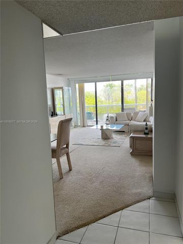 3701 N Country Club Drive 201, Aventura, FL 33180