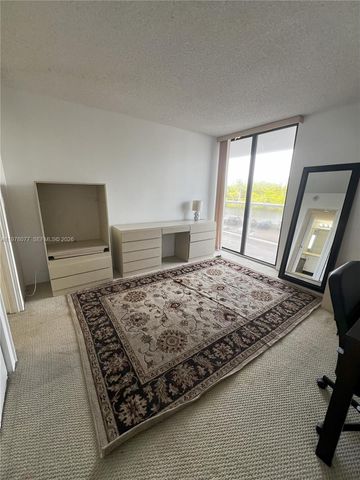 3701 N Country Club Drive 201, Aventura, FL 33180