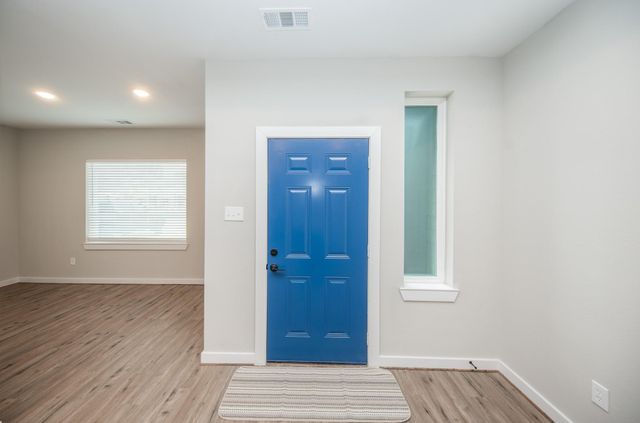 10317 Lake Road 13B, Houston, TX 77070