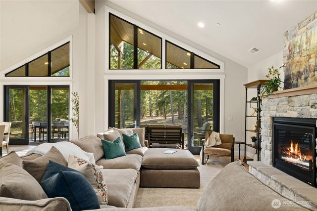 1001 Domerie Park Loop, Cle Elum, WA 98922