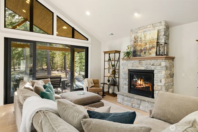 1001 Domerie Park Loop, Cle Elum, WA 98922