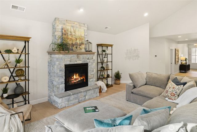 1001 Domerie Park Loop, Cle Elum, WA 98922