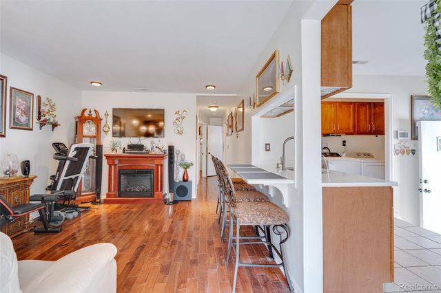 1571 University Avenue, Lincoln Park, MI 48146