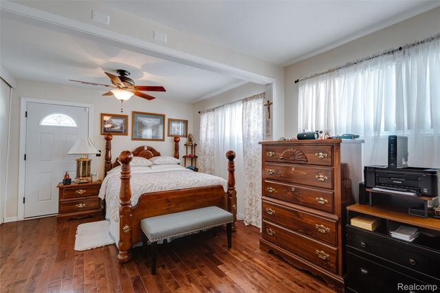 1571 University Avenue, Lincoln Park, MI 48146