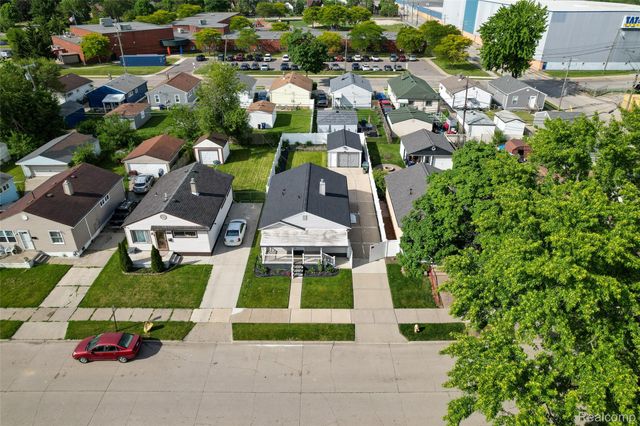 1571 University Avenue, Lincoln Park, MI 48146
