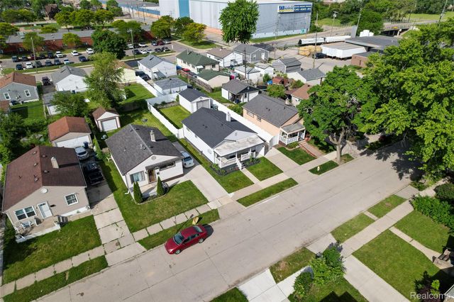 1571 University Avenue, Lincoln Park, MI 48146