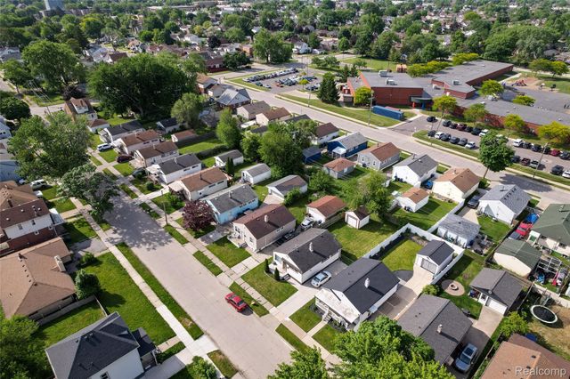 1571 University Avenue, Lincoln Park, MI 48146