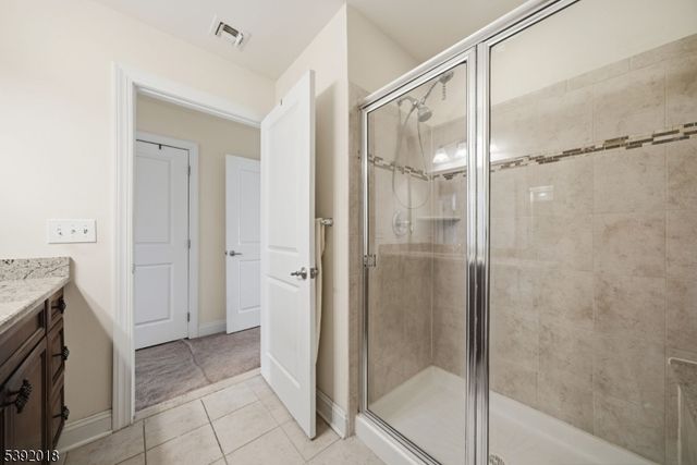 23 Dogwood Ln, Wanaque Boro, NJ 07420