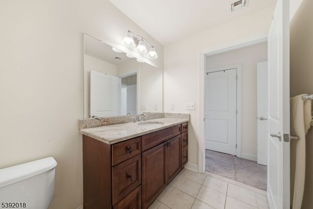 23 Dogwood Ln, Wanaque Boro, NJ 07420