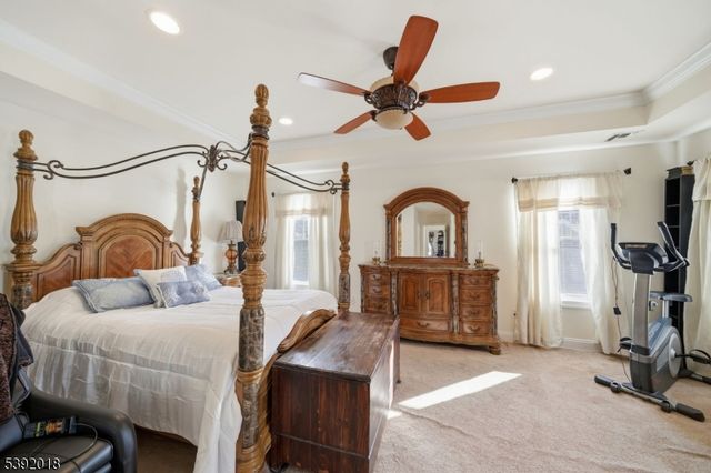 23 Dogwood Ln, Wanaque Boro, NJ 07420