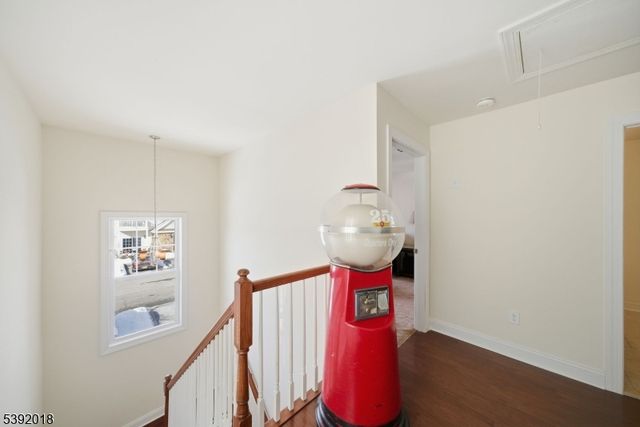 23 Dogwood Ln, Wanaque Boro, NJ 07420