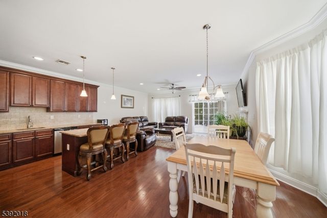 23 Dogwood Ln, Wanaque Boro, NJ 07420