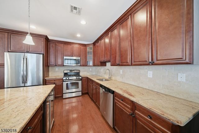 23 Dogwood Ln, Wanaque Boro, NJ 07420