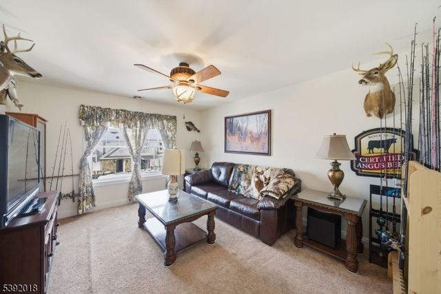 23 Dogwood Ln, Wanaque Boro, NJ 07420