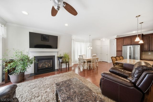 23 Dogwood Ln, Wanaque Boro, NJ 07420