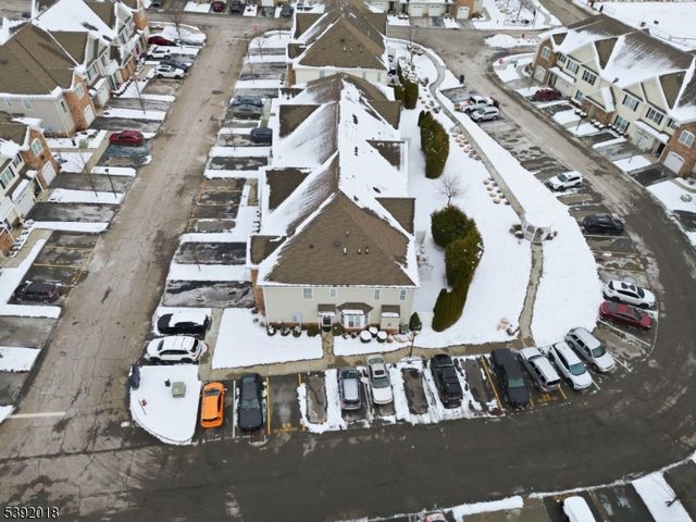 23 Dogwood Ln, Wanaque Boro, NJ 07420