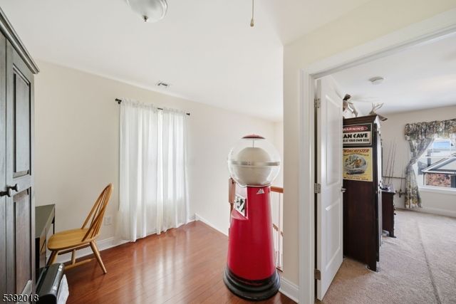 23 Dogwood Ln, Wanaque Boro, NJ 07420