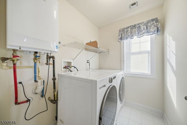 23 Dogwood Ln, Wanaque Boro, NJ 07420