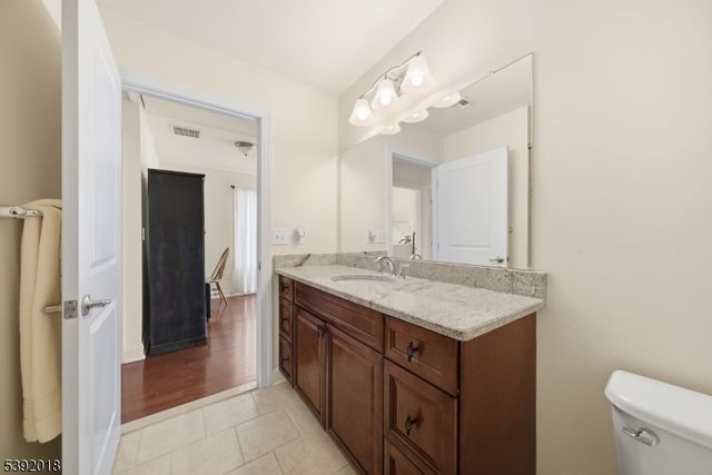 23 Dogwood Ln, Wanaque Boro, NJ 07420